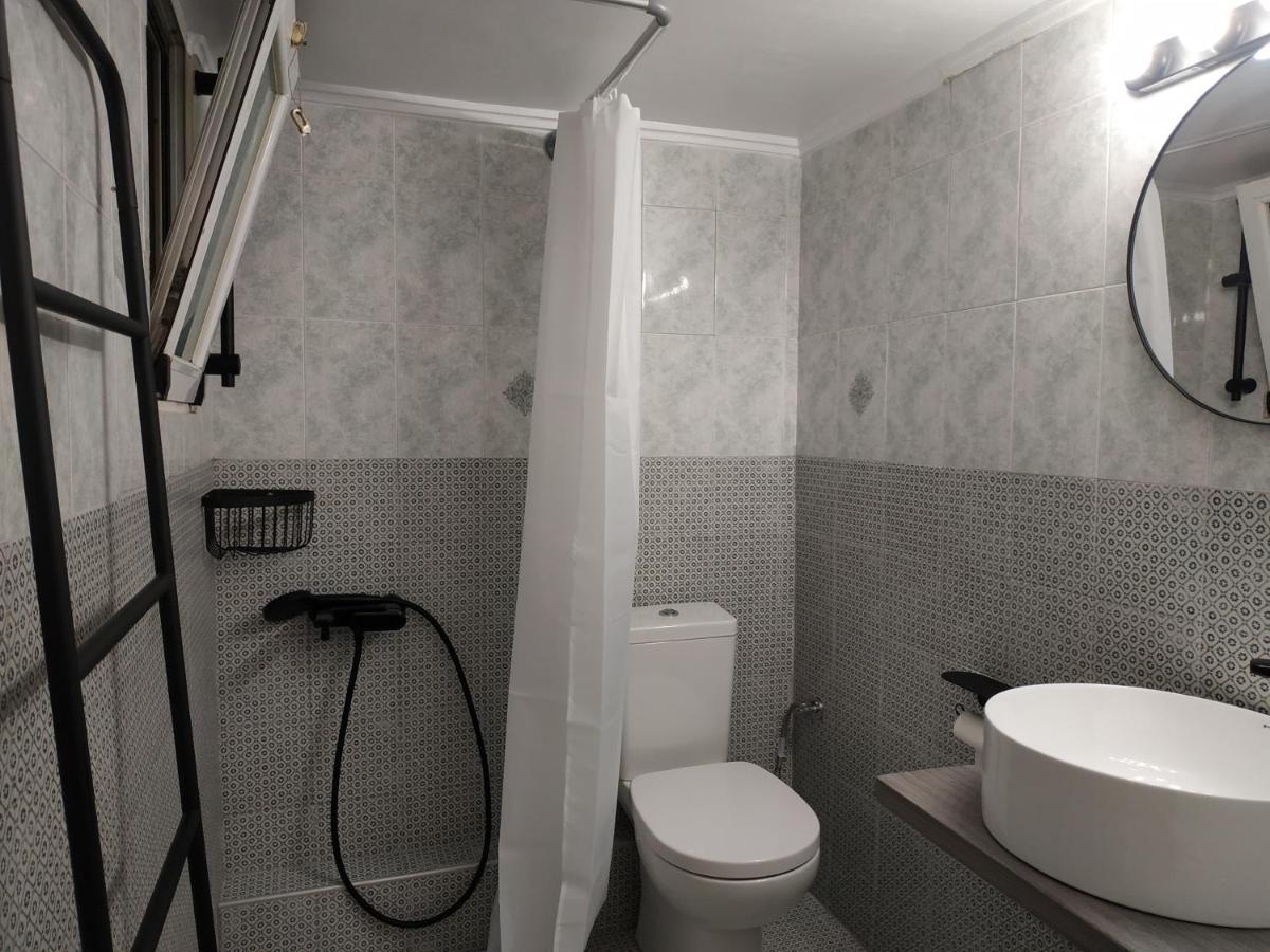 Cozy Apartment Near Metro Station Agia Marina Athènes Extérieur photo