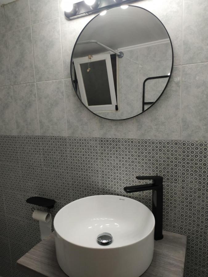 Cozy Apartment Near Metro Station Agia Marina Athènes Extérieur photo