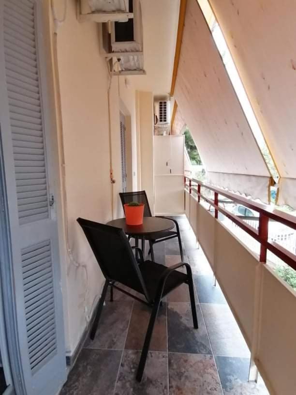 Cozy Apartment Near Metro Station Agia Marina Athènes Extérieur photo