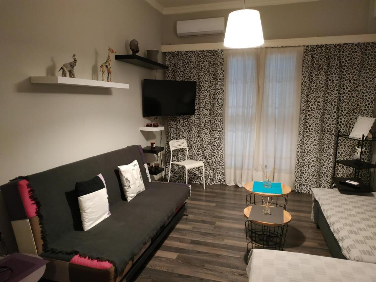 Cozy Apartment Near Metro Station Agia Marina Athènes Extérieur photo