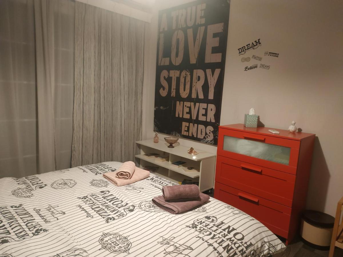 Cozy Apartment Near Metro Station Agia Marina Athènes Extérieur photo
