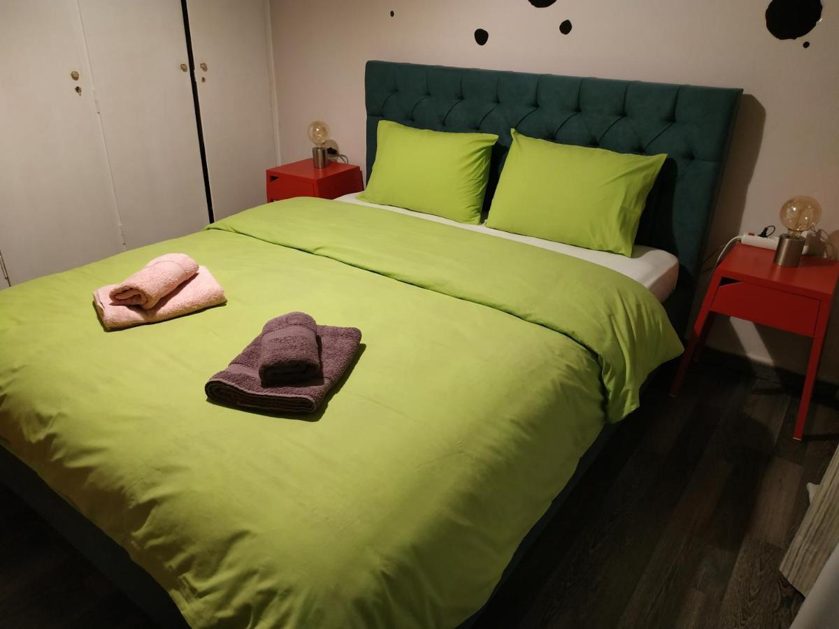 Cozy Apartment Near Metro Station Agia Marina Athènes Extérieur photo