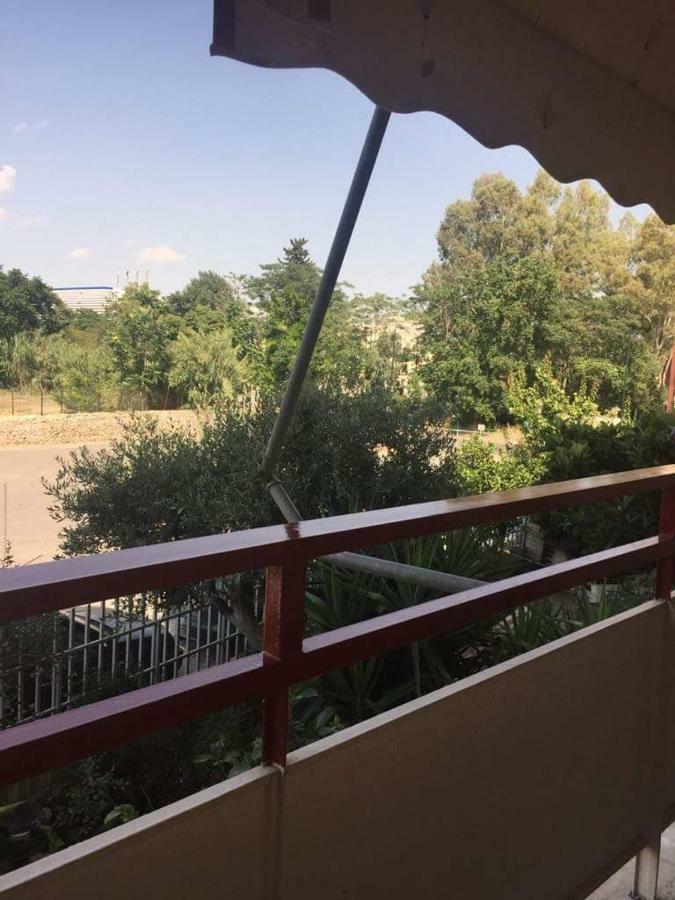 Cozy Apartment Near Metro Station Agia Marina Athènes Extérieur photo